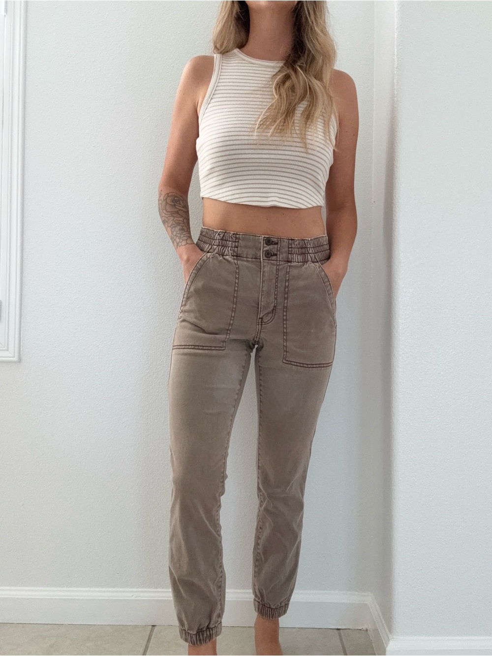 American Eagle Super Stretchy Joggers Short Inseam